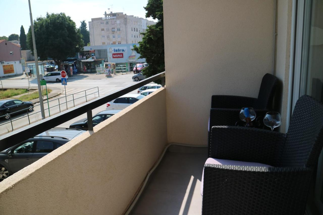 Apartman Mark Pula Exterior foto