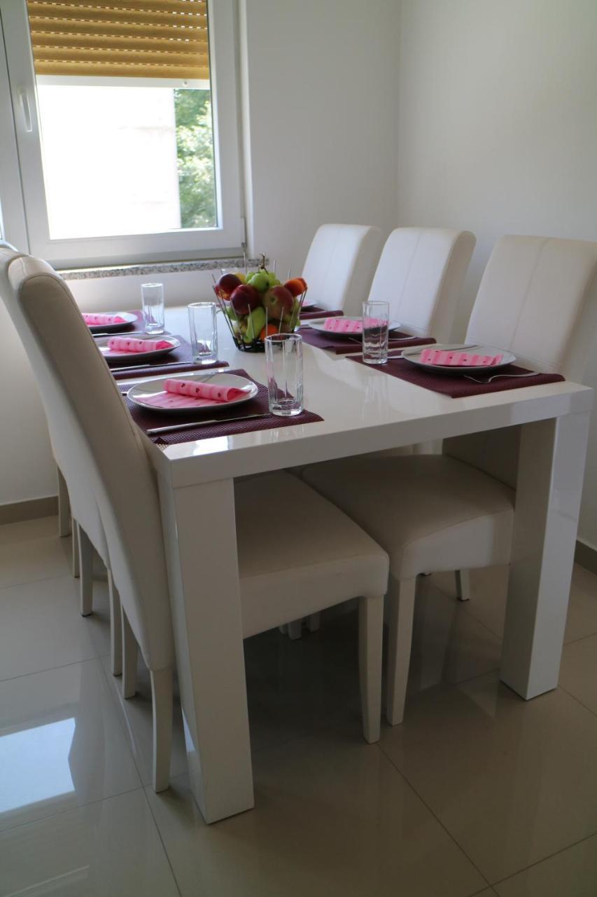 Apartman Mark Pula Exterior foto